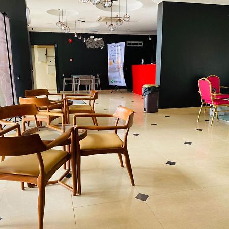 Surya Boutique Hotel Klang Kültér fotó