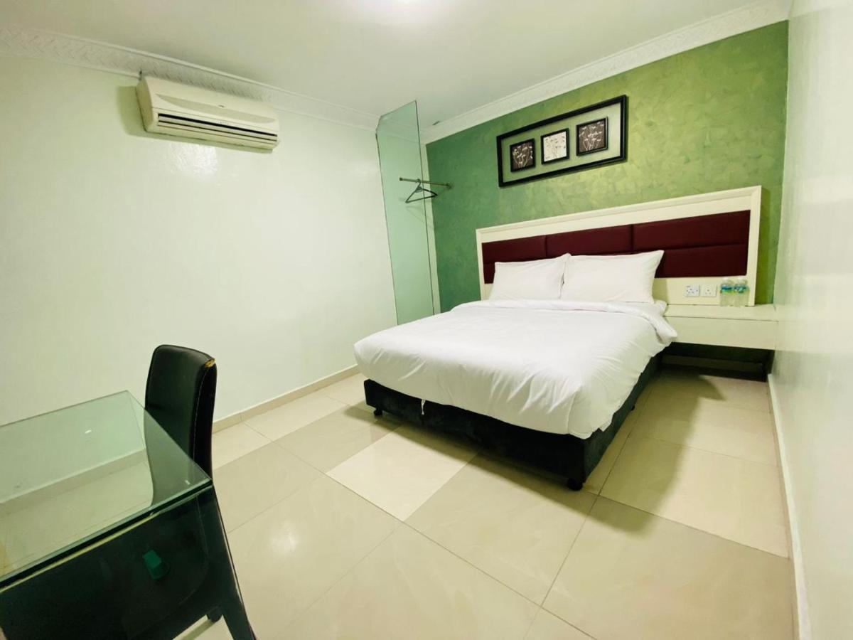 Surya Boutique Hotel Klang Kültér fotó
