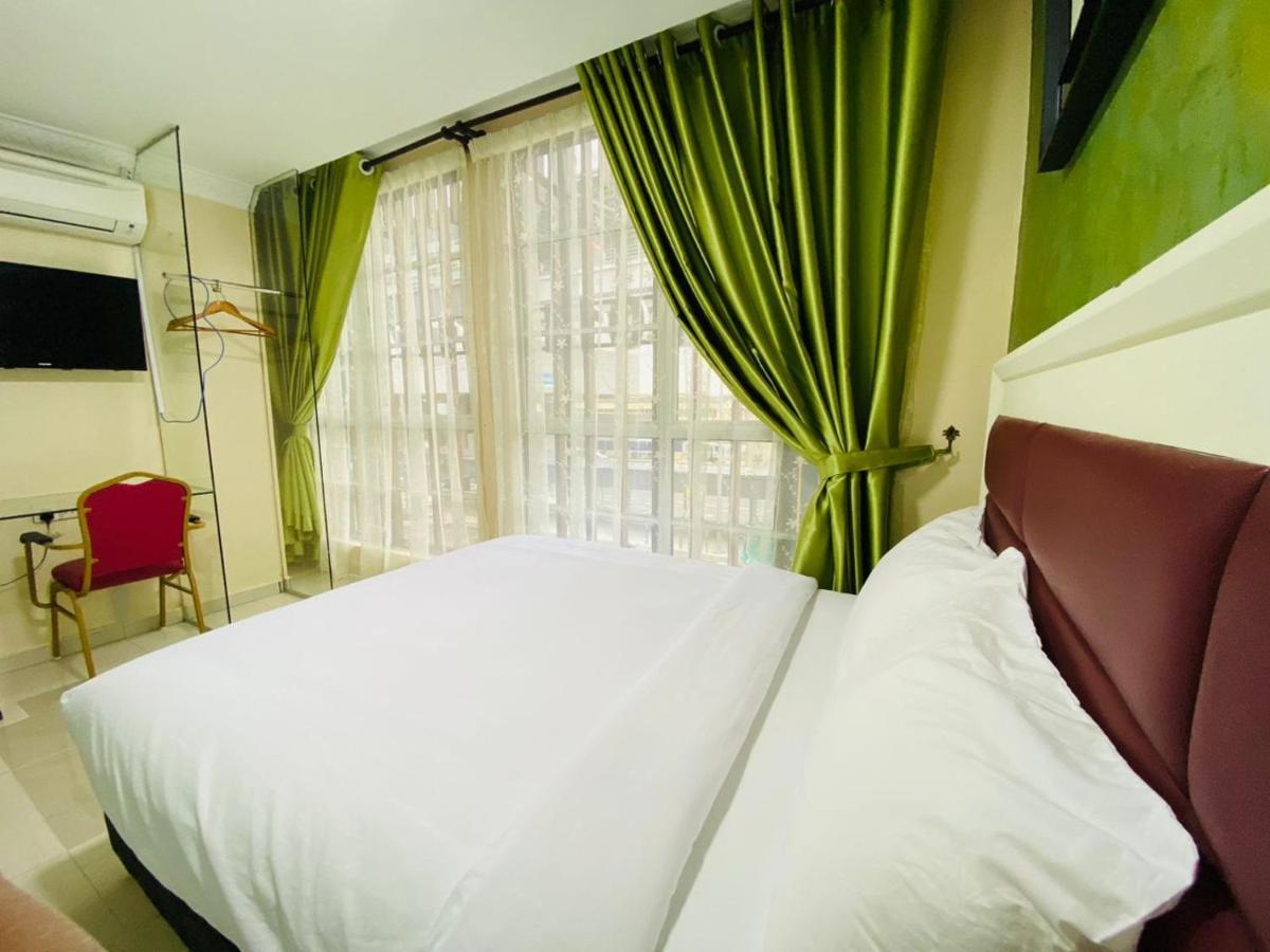 Surya Boutique Hotel Klang Kültér fotó