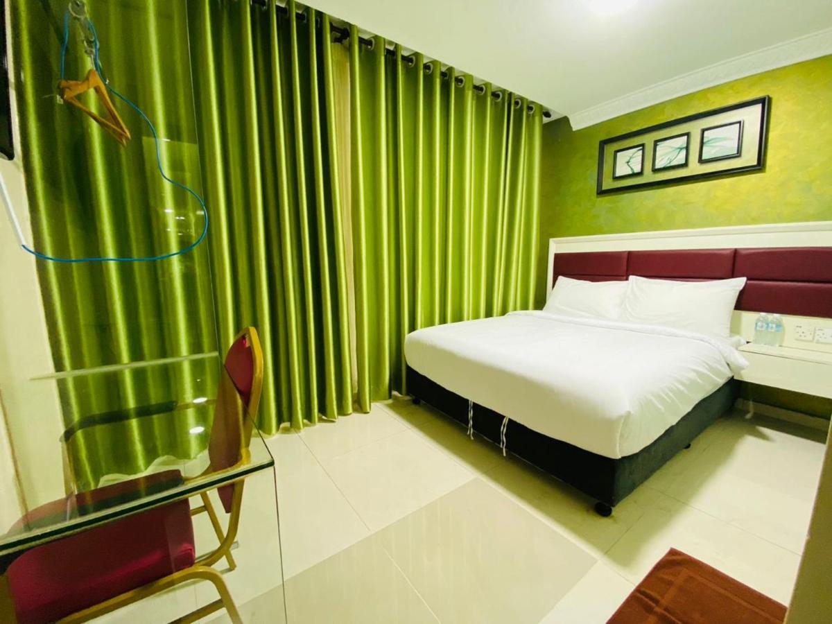 Surya Boutique Hotel Klang Kültér fotó